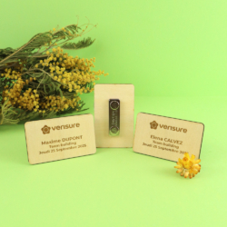 Badge bois magnétique